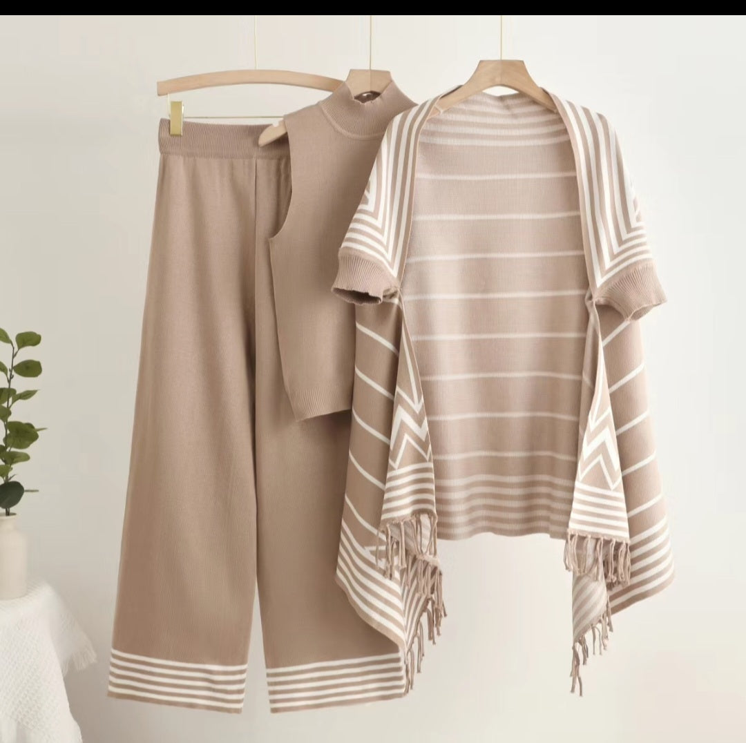 Trendy Three-Piece Knitted Co-ord Set – Effortlessly Stylish
