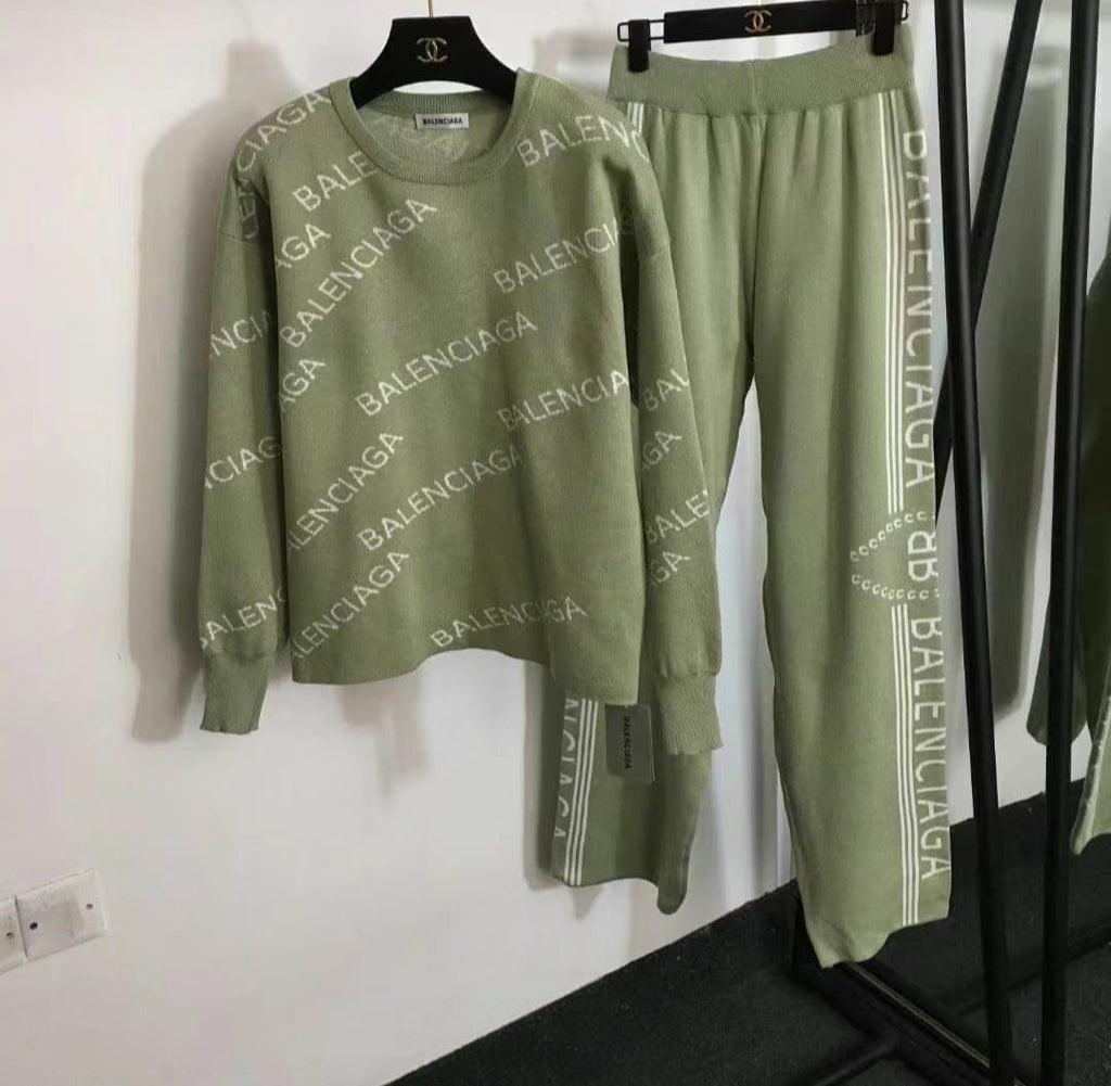 Balenciaga Logo Knit Co-ord Set – Bold & Contemporary Leisurewear