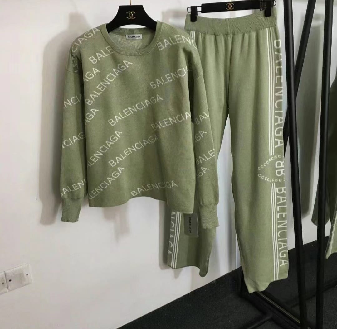 Balenciaga Logo Knit Co-ord Set – Bold & Contemporary Leisurewear