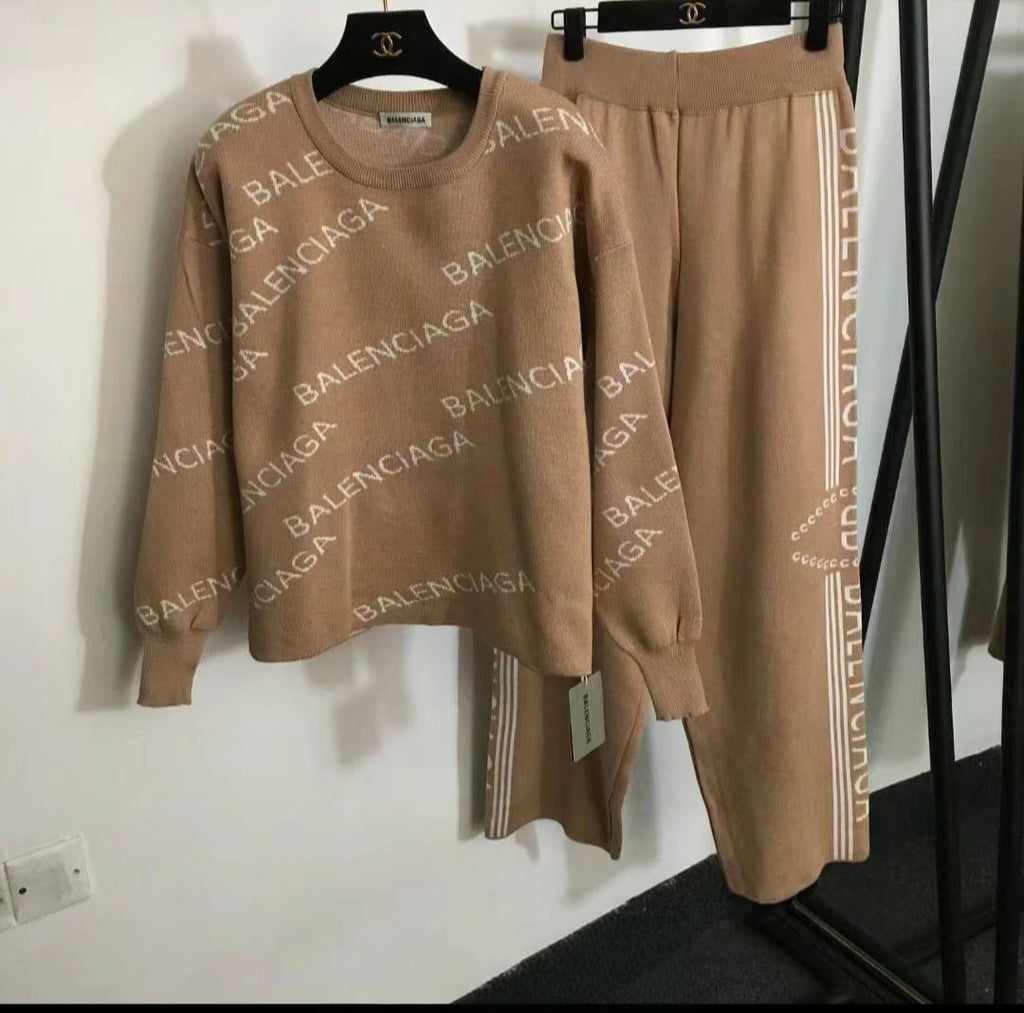 Balenciaga Logo Knit Co-ord Set – Bold & Contemporary Leisurewear