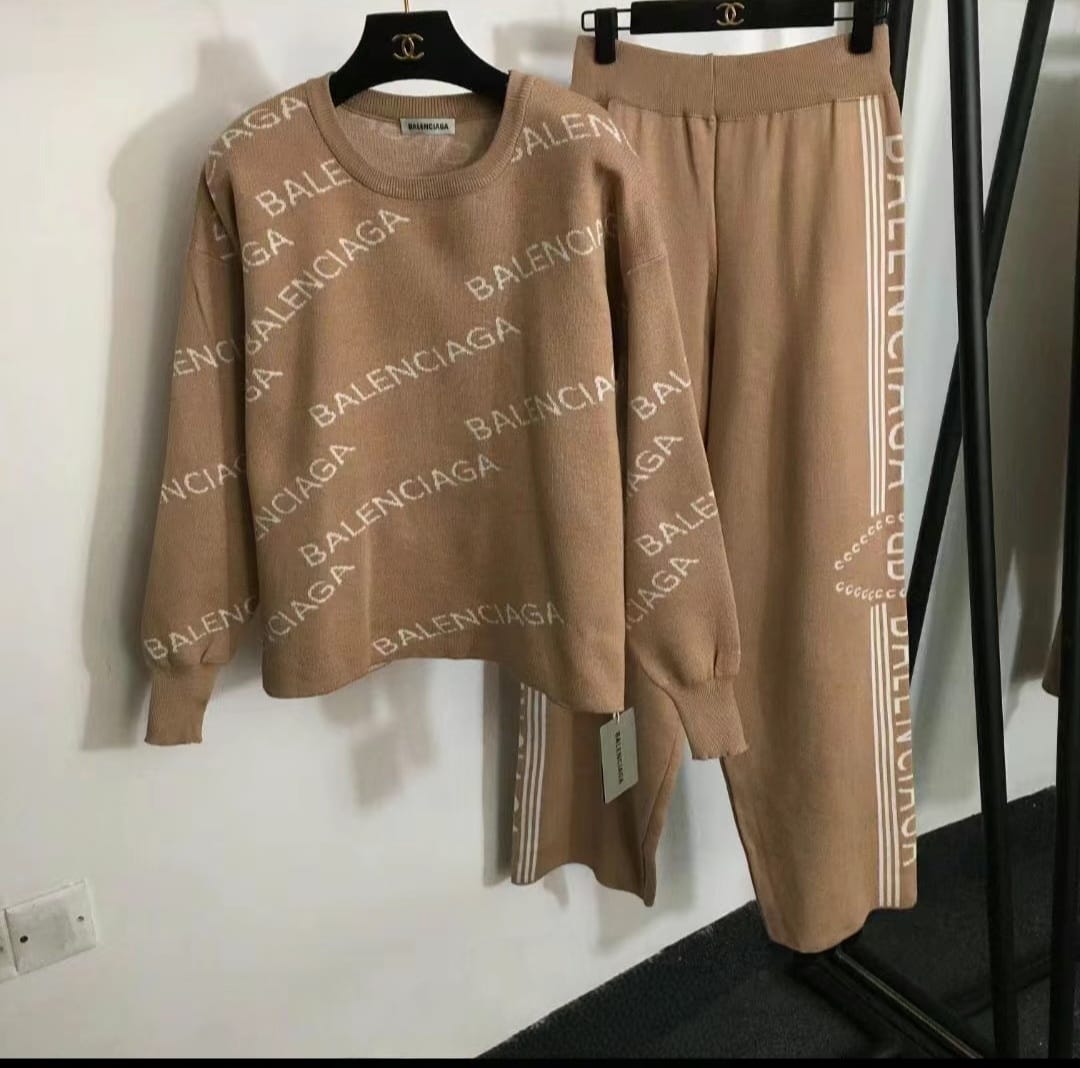 Balenciaga Logo Knit Co-ord Set – Bold & Contemporary Leisurewear