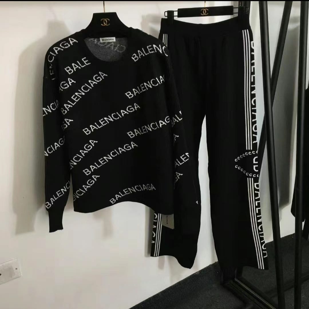 Balenciaga Logo Knit Co-ord Set – Bold & Contemporary Leisurewear