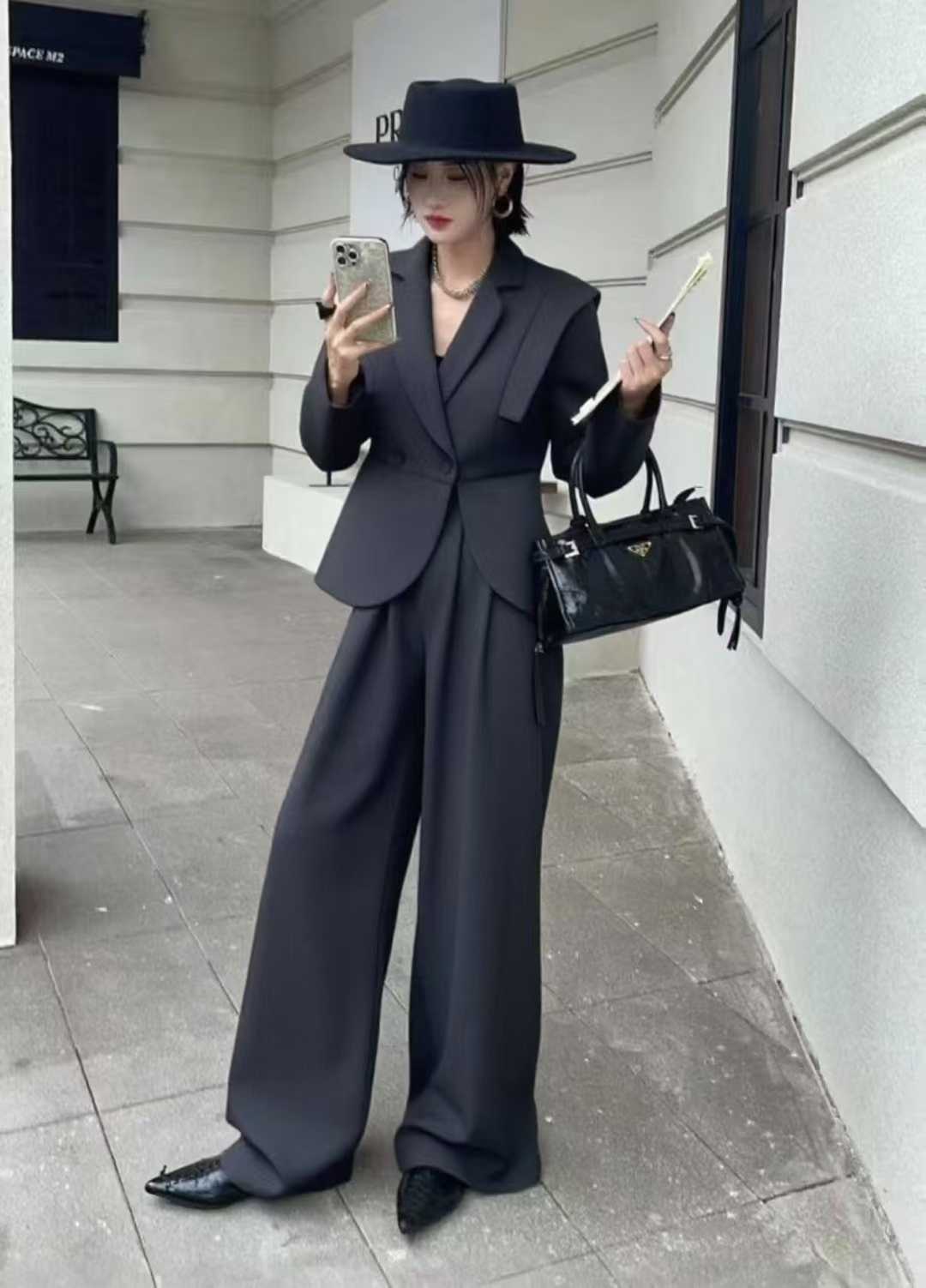 Tailored Power Suit Set – Modern Elegance for Every Ambition