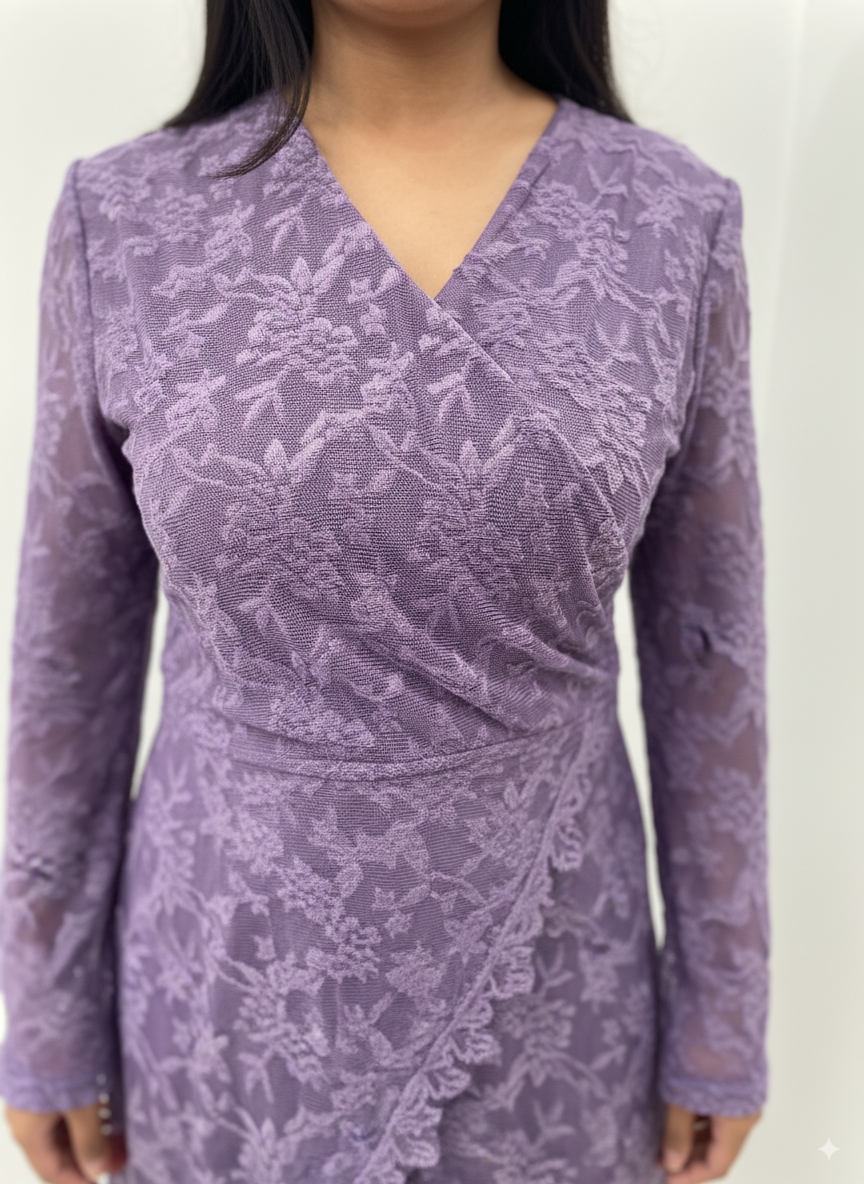 Sophisticated  Lace Midi Dress – Timeless Elegance